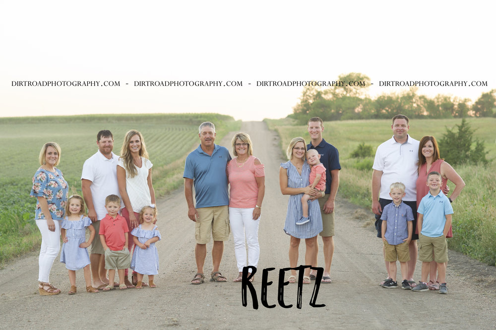 SE Nebraska Photographer :: Reetz Family :: Crete, Nebraska :: Sneak Peek